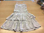 Sommerkleid 152 Beige mit blauen und grünen Blumenmuster
