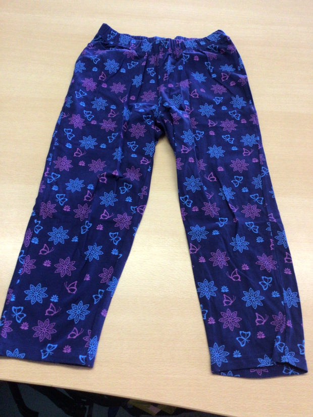  Sommerhose 164/170 Dunkelblau mit blauen, lilafarbenen und pinken Blumen- und Schmetterlingsmustern