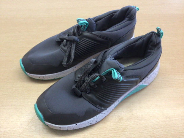  Sneaker 34/35 Grau