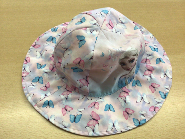 Sommerhut 122/128 Weiß, Pink, Blau