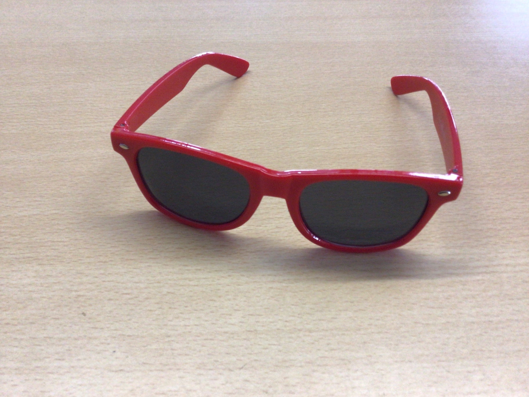 Sonnenbrille Rot