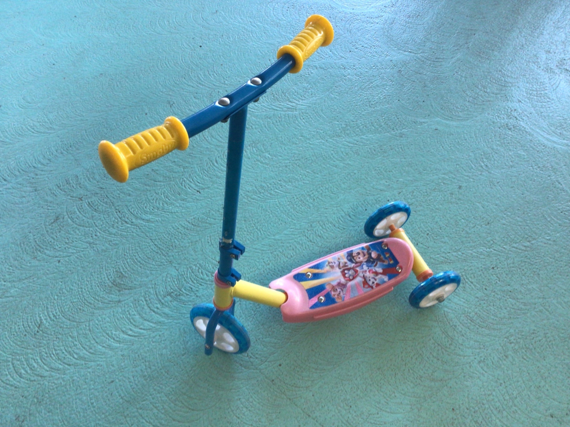  Trotti Mehrfarbig (Blau, Pink, Gelb, Weiß)