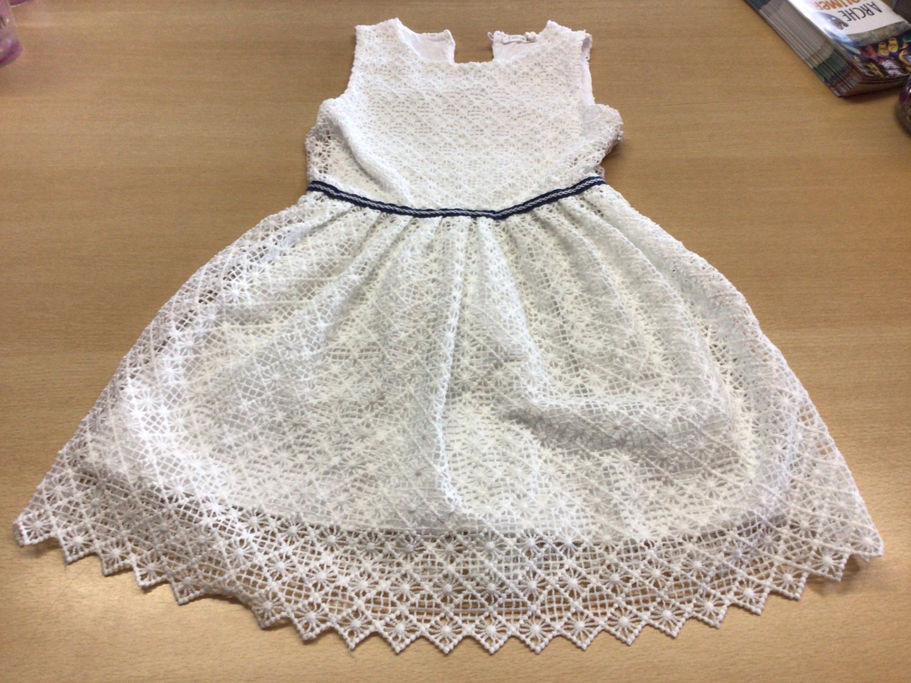 Kleid 116/122 Weiß