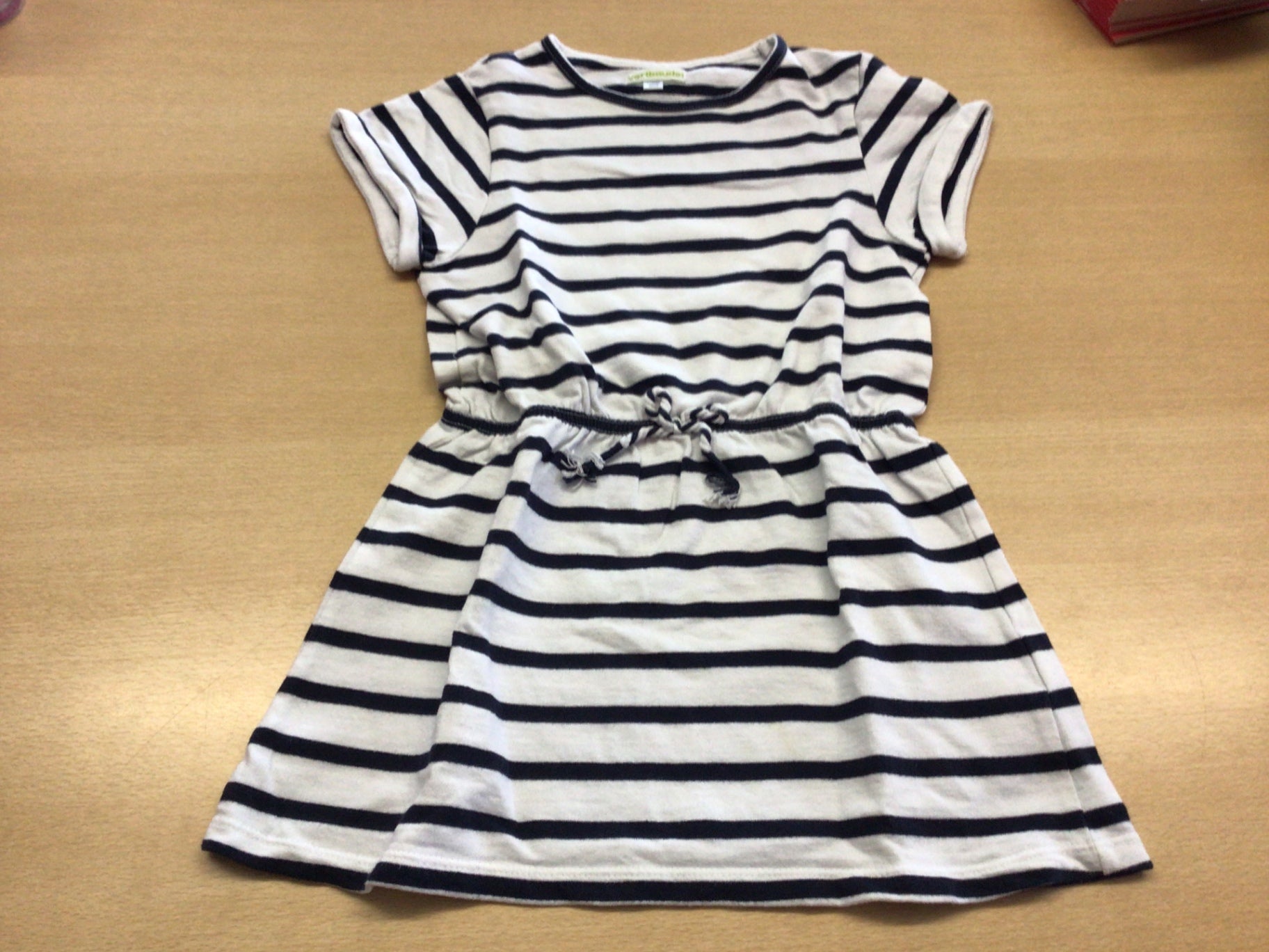  Kleid 116 Weiß und Marineblau