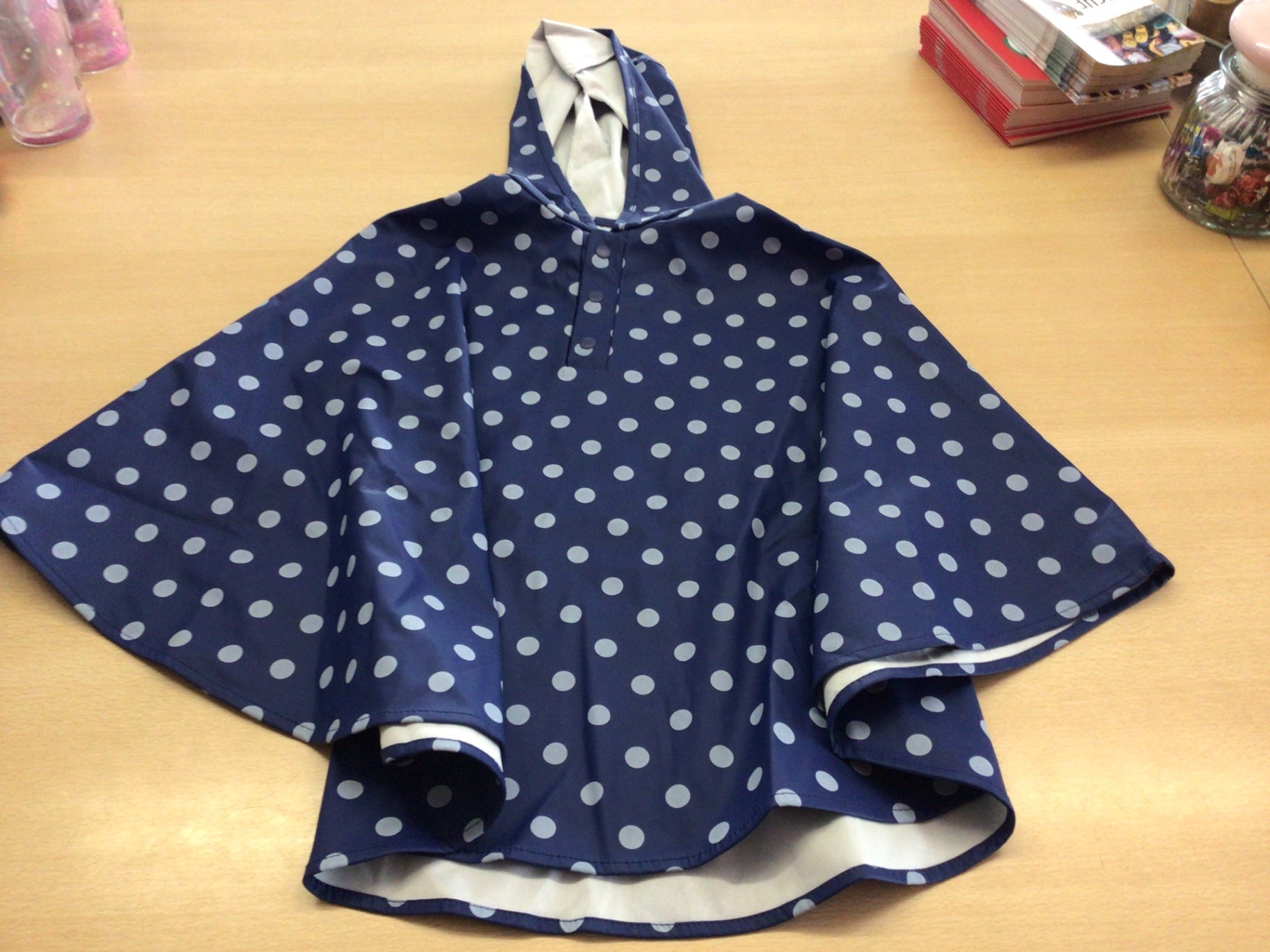 Regenponcho 98/104 Blau mit weißen Punkten