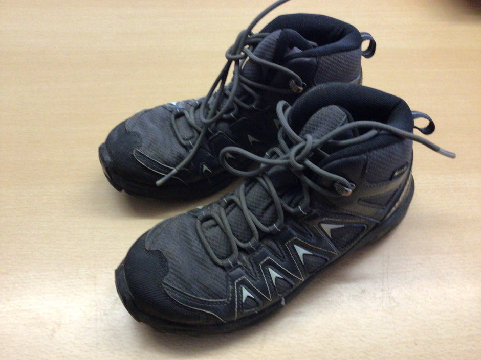 Salomon Wanderschuhe 37.5 Schwarz