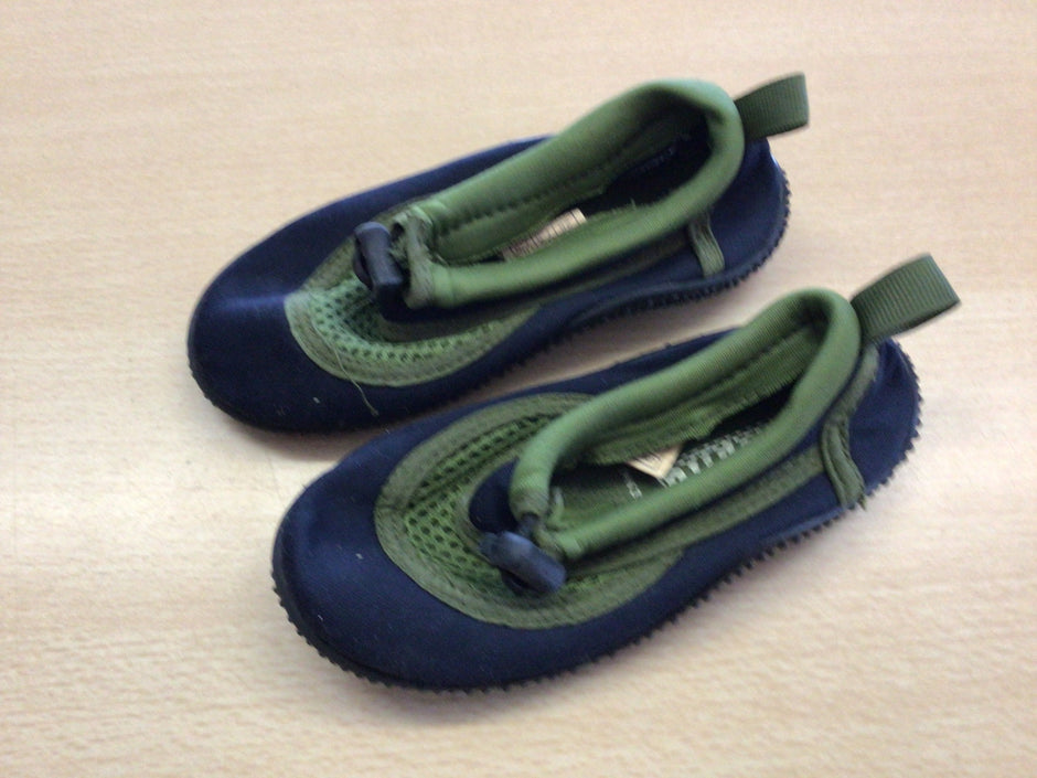 Badeschuhe 25 Marineblau und Grün