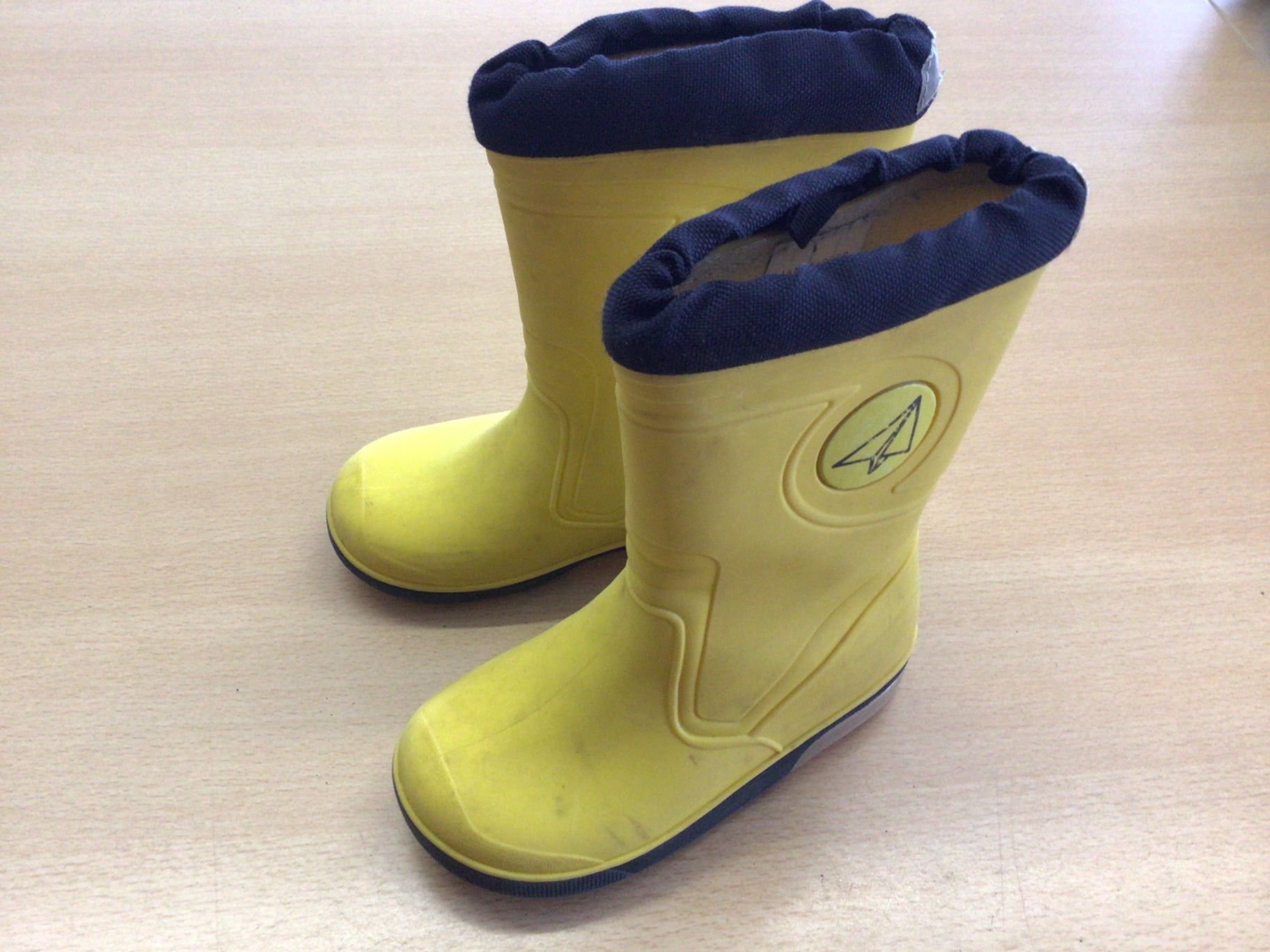 Gummistiefel 24 Gelb mit blauer Innenseite