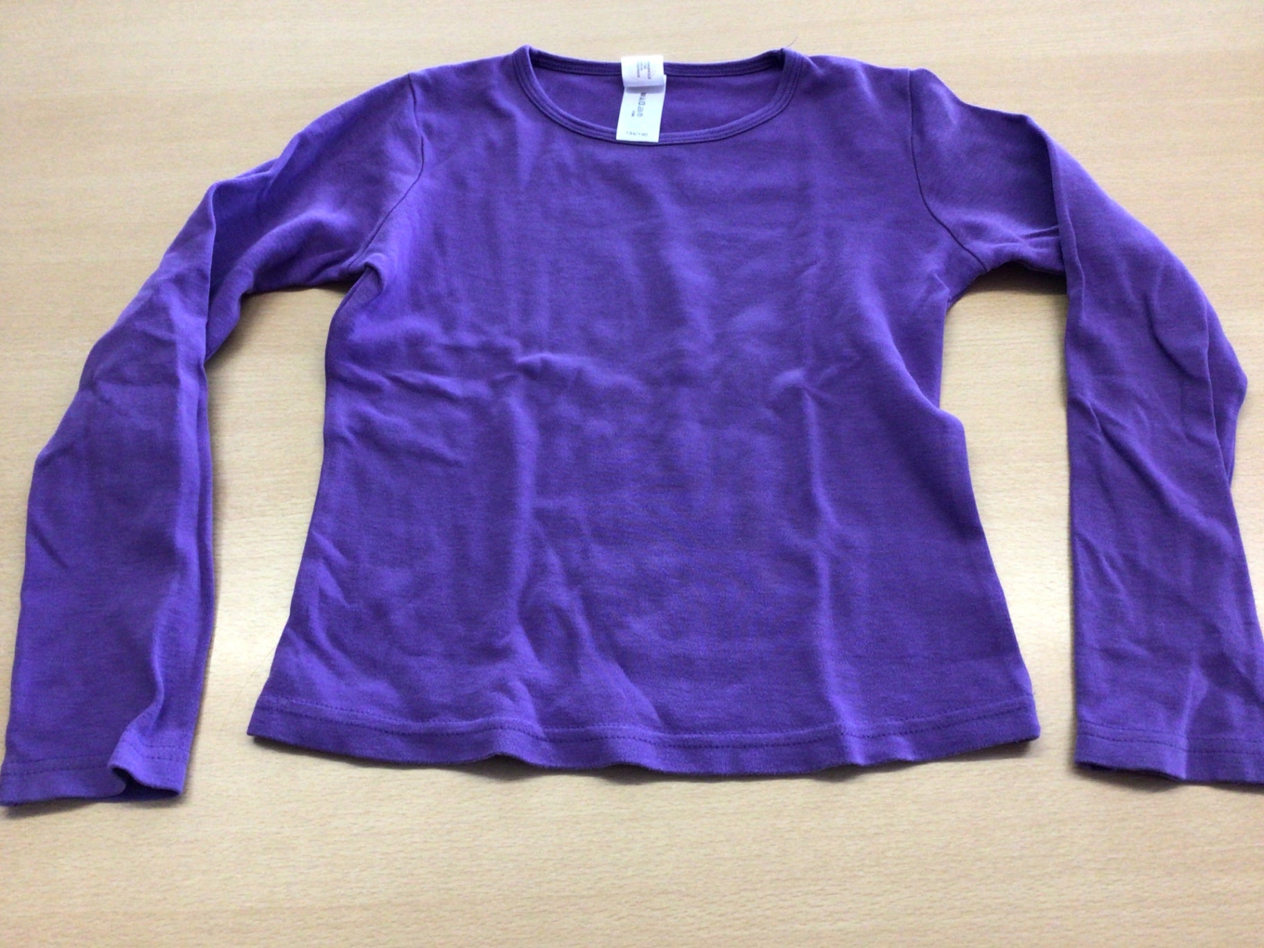 Langarmshirt 134/140 Lila