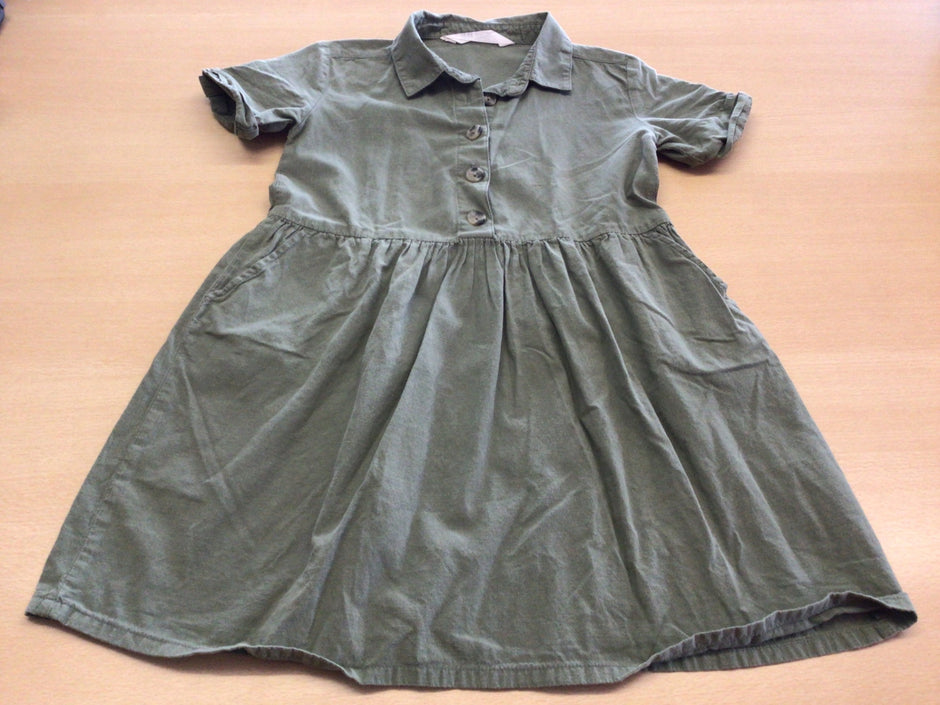 Kleid 116 Olivgrün