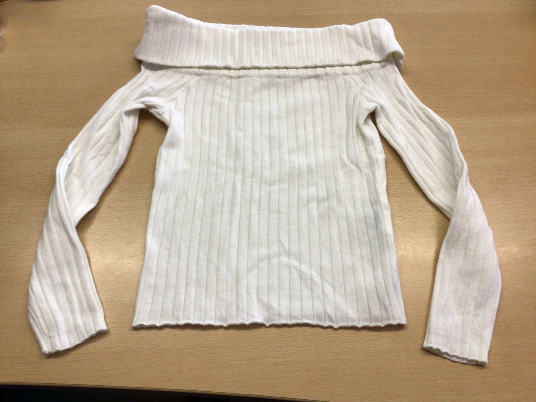 Pullover 134/140 Weiß