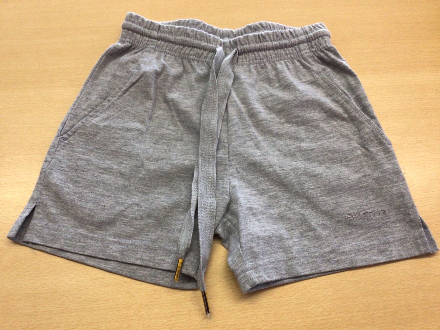 Shorts 104 Grau