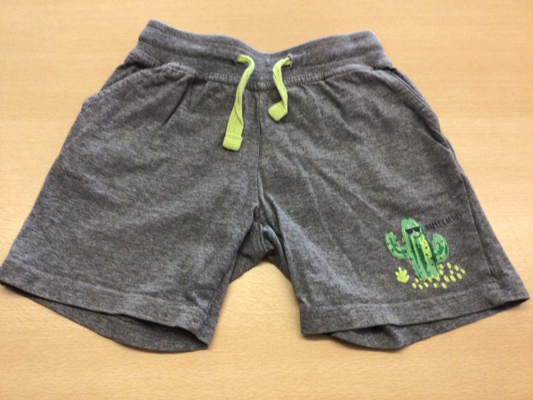 Shorts 110/116 Grau