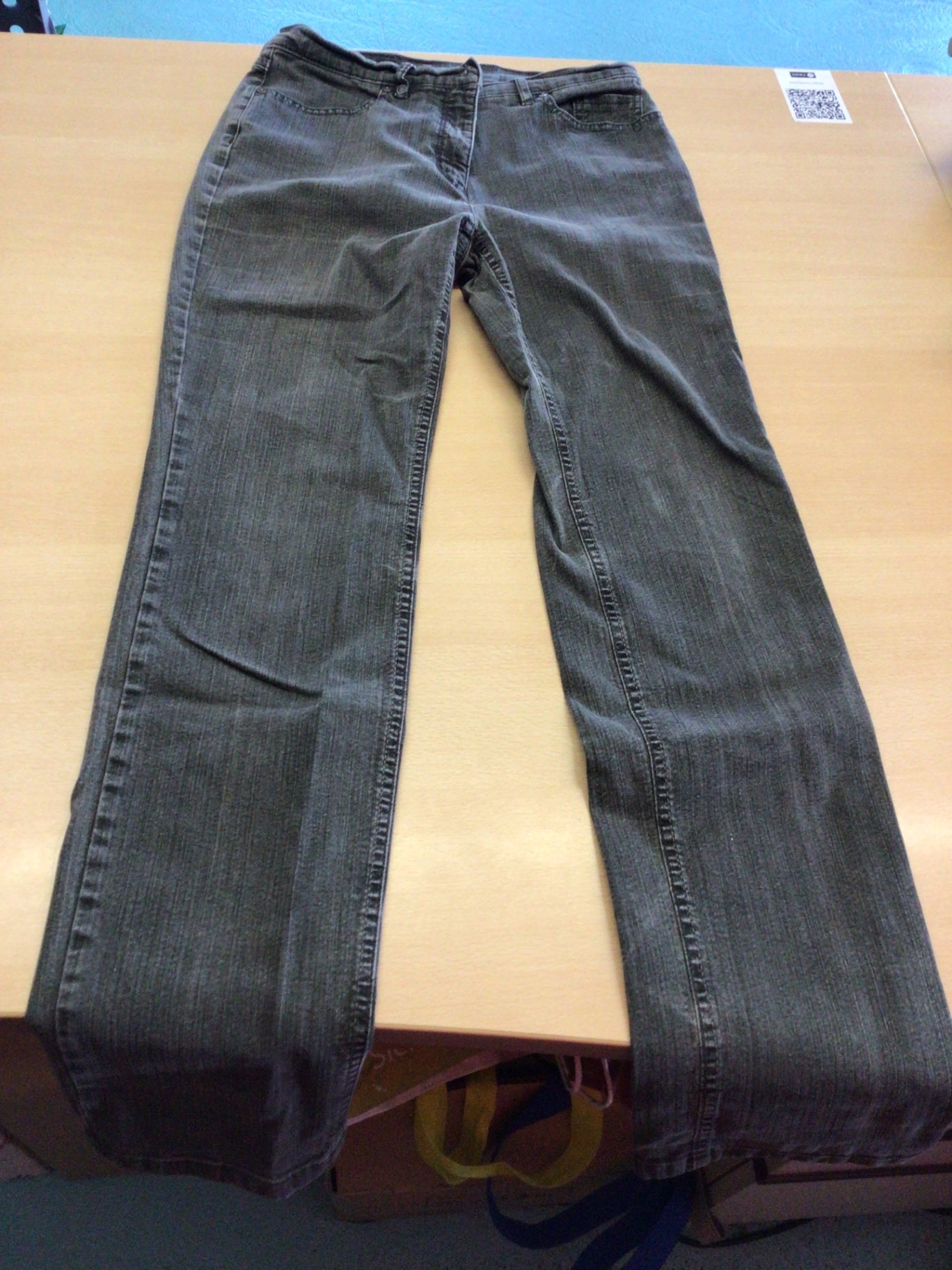 Jeans S Grau