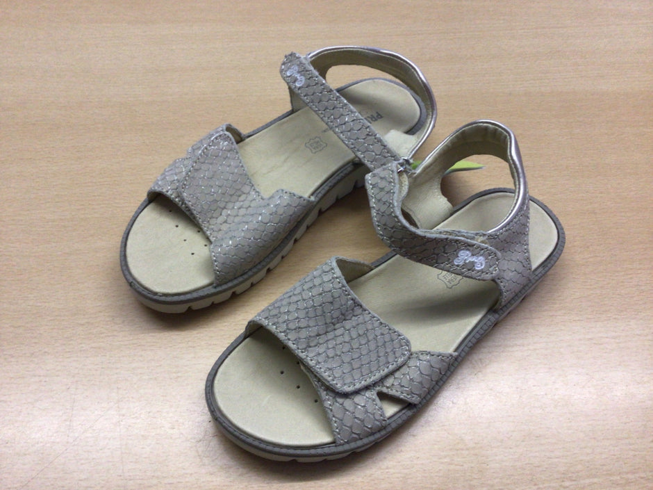 Unbekannt Sandalen 35 Grau