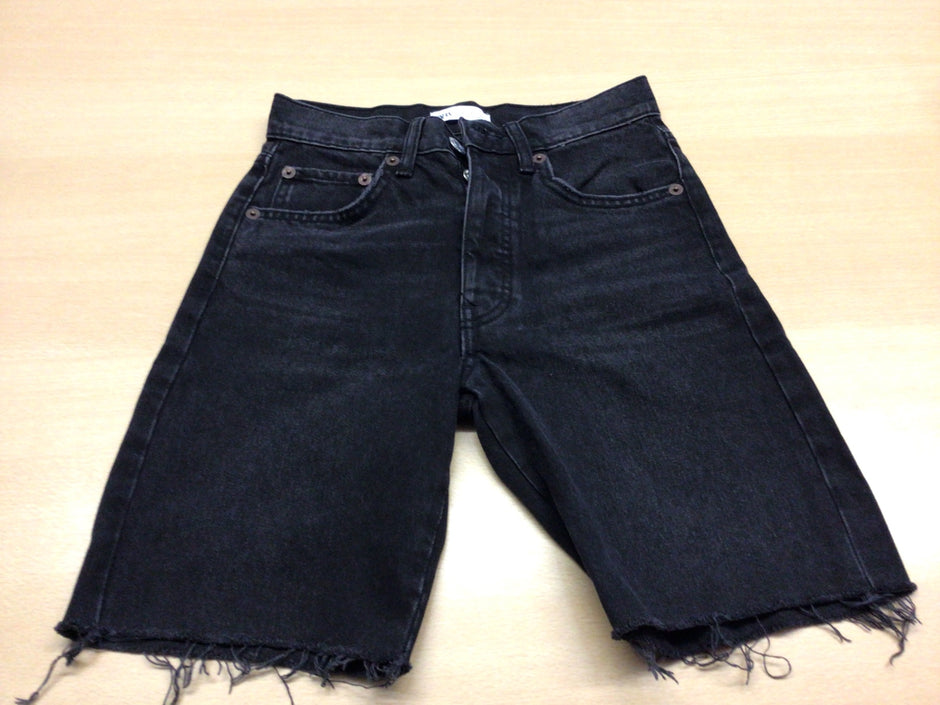  Shorts 32 Schwarz