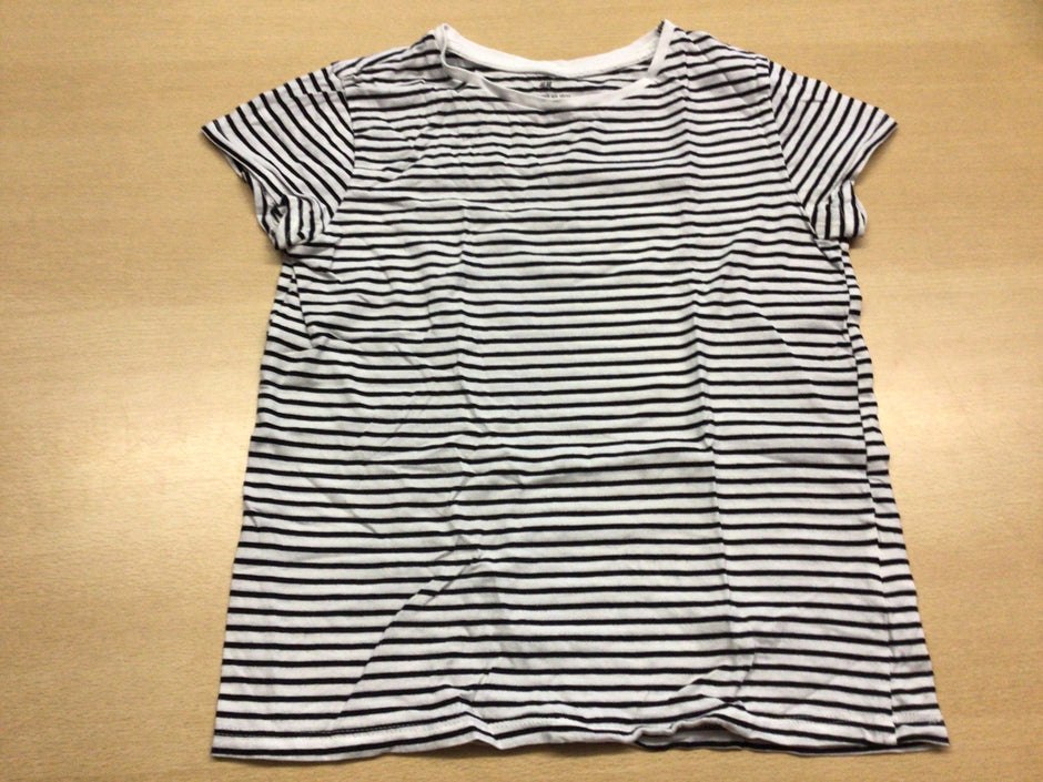 T-Shirt 146/152 Weiß mit schwarzen Streifen