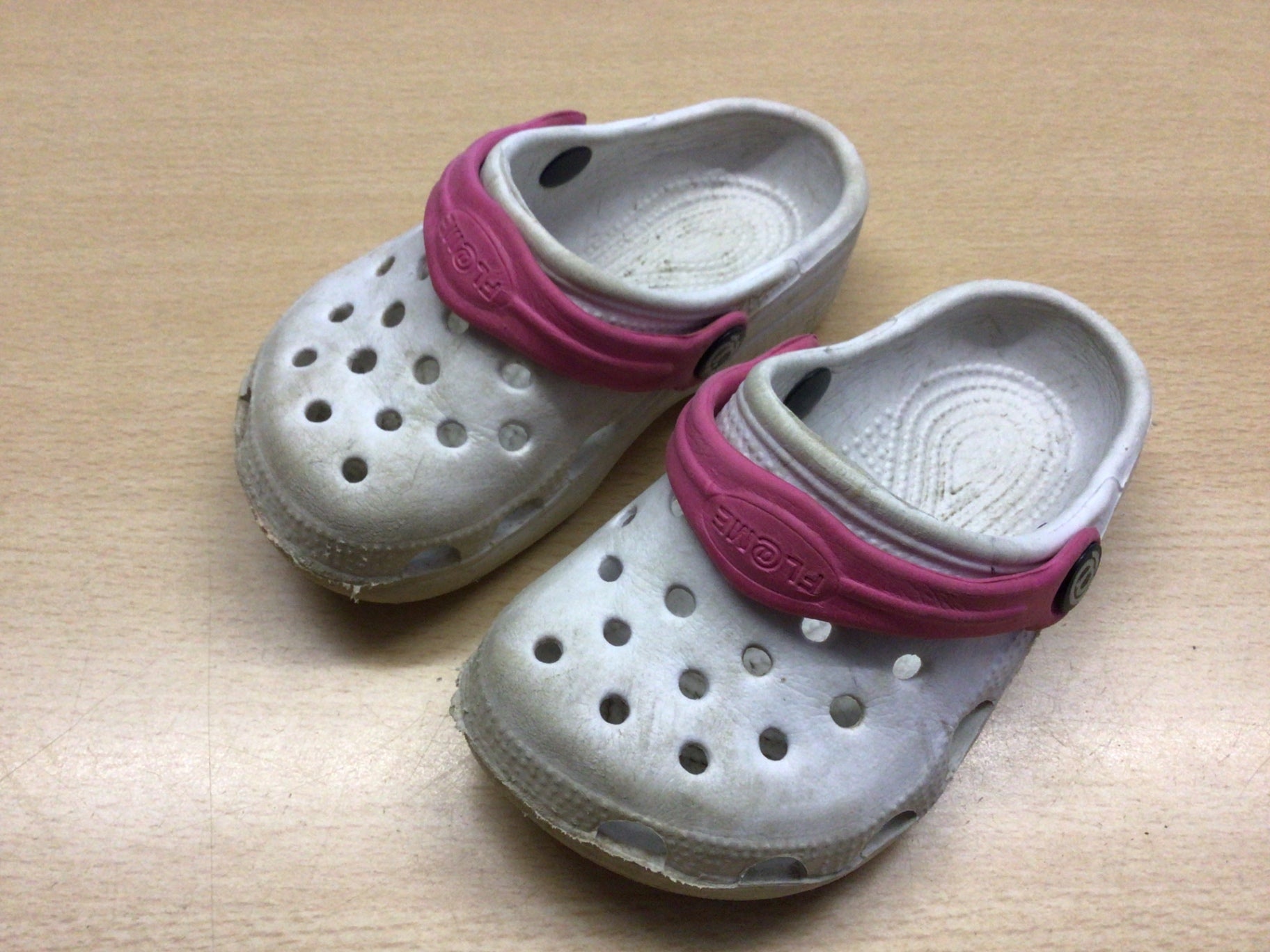 FL@ME Crocs 24 Weiß und Pink