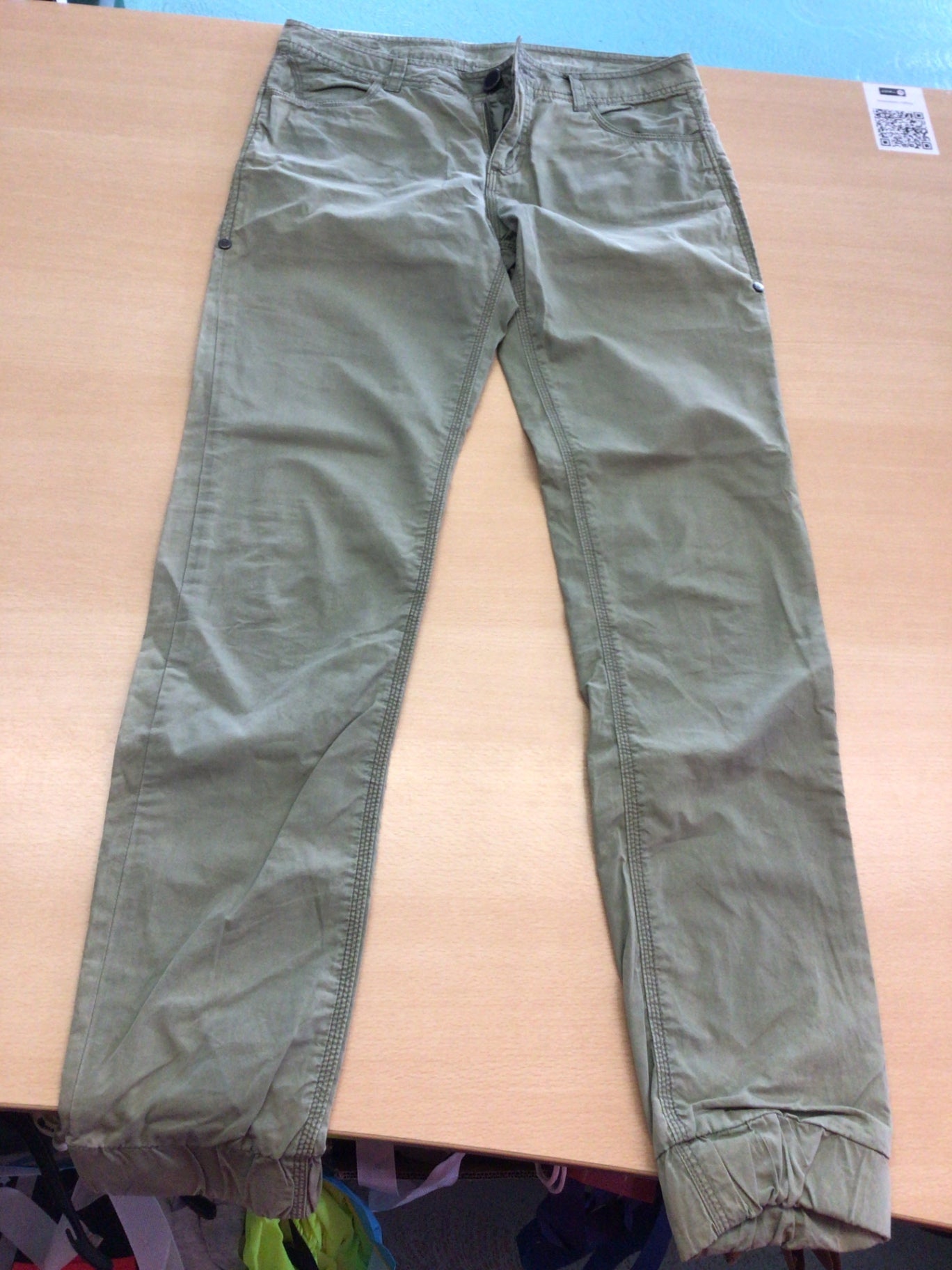  Hose 164 Olivgrün