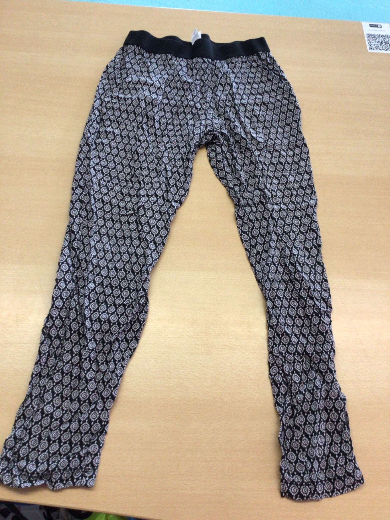 Sommer-Hose 158 Schwarz und Weiß