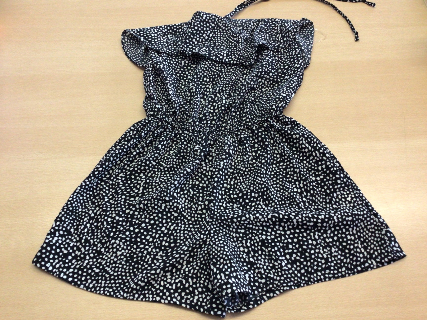  Jumpsuit 32 Schwarz und Weiß