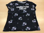 T-Shirt 140 Schwarz mit lilafarbenen und gelben Blumenmuster