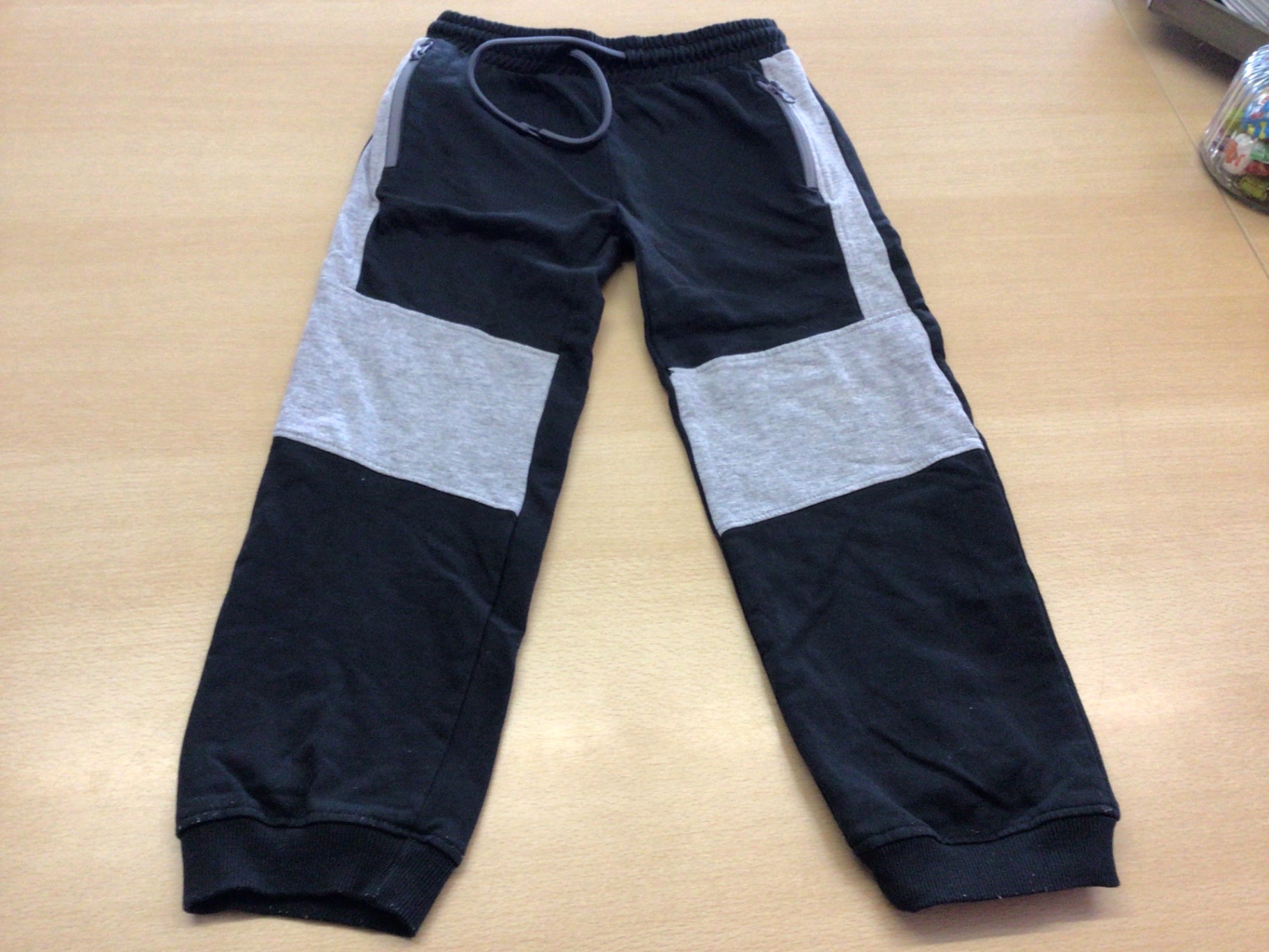 Jogginghose 122 Schwarz, Grau