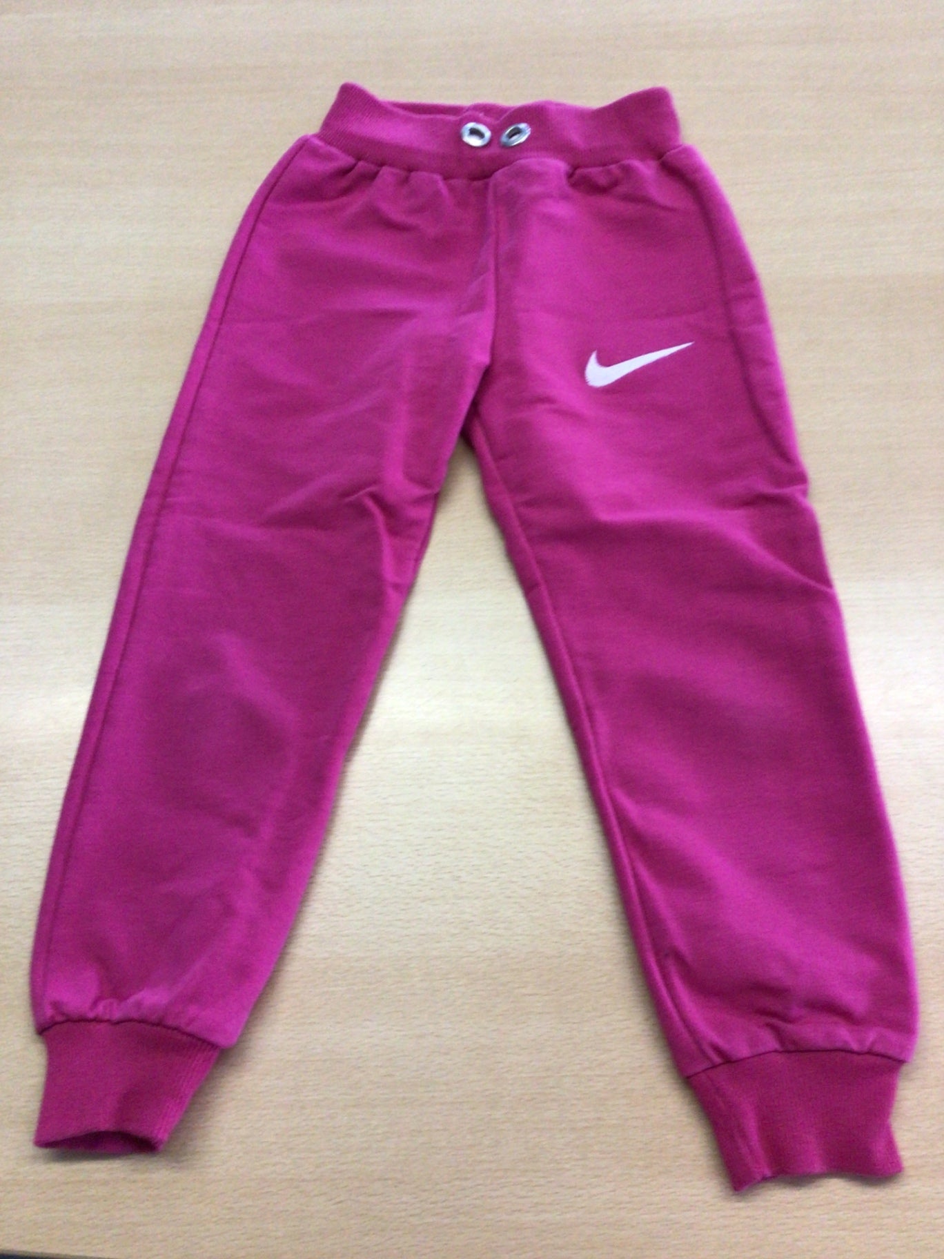 Nike Jogginghose 110/116 Pink