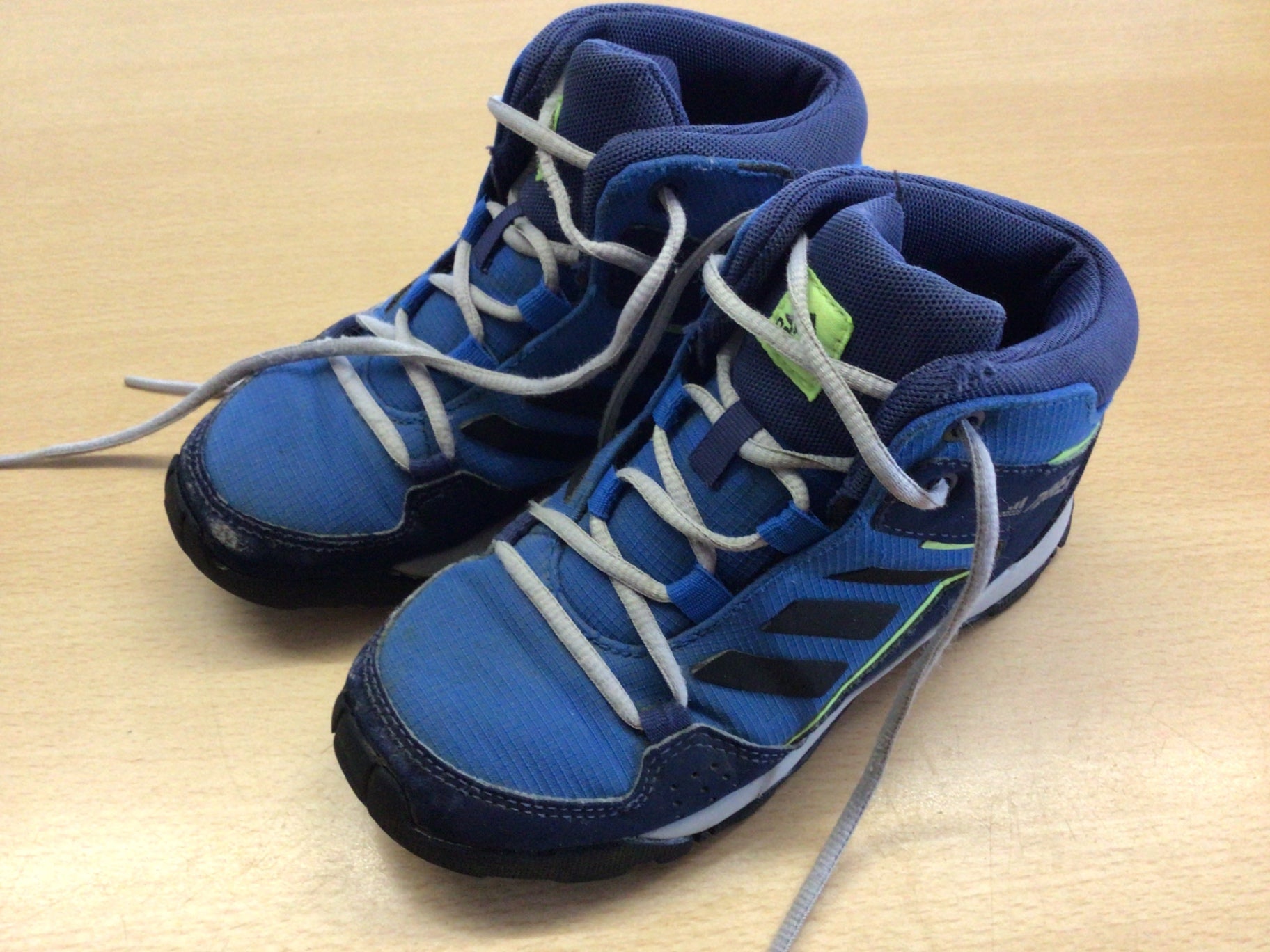 Adidas Wanderschuhe 29 Blau
