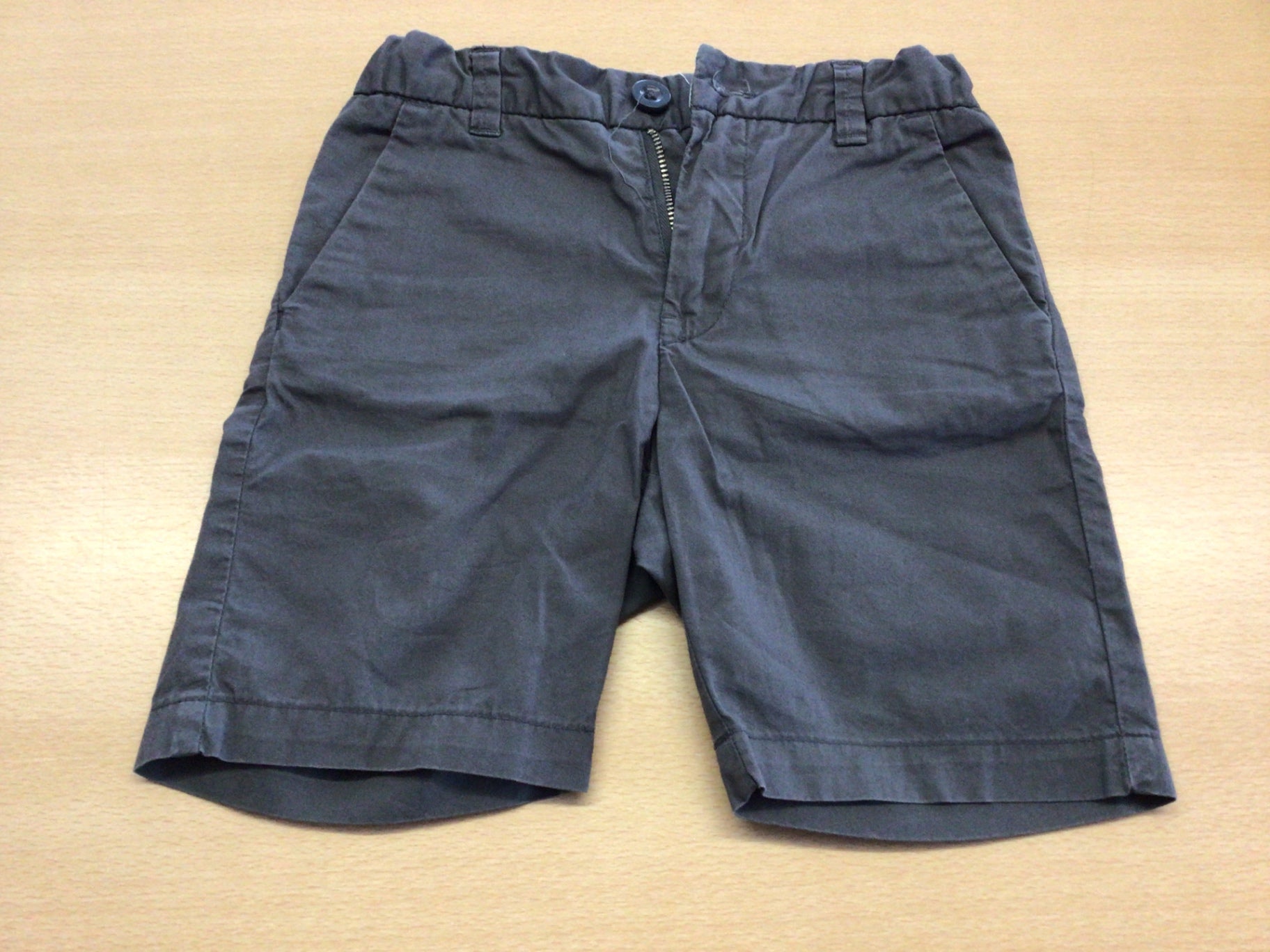 Shorts 104 Grau