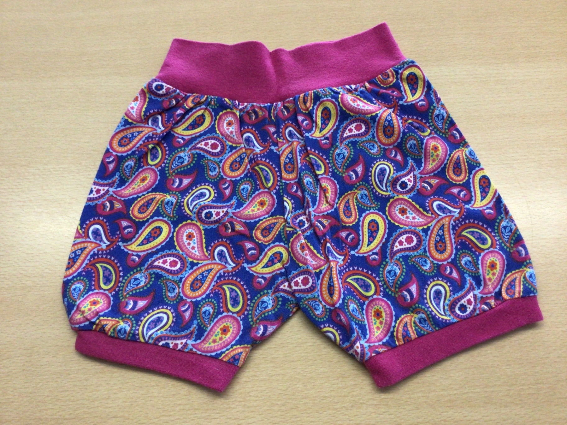 Shorts bunt