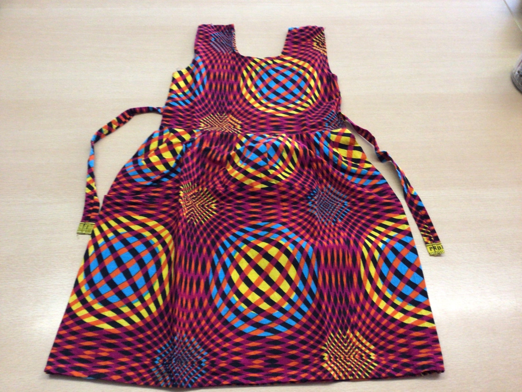 Sommerkleid 110/116 Mehrfarbig (Rot, Blau, Gelb, Schwarz)