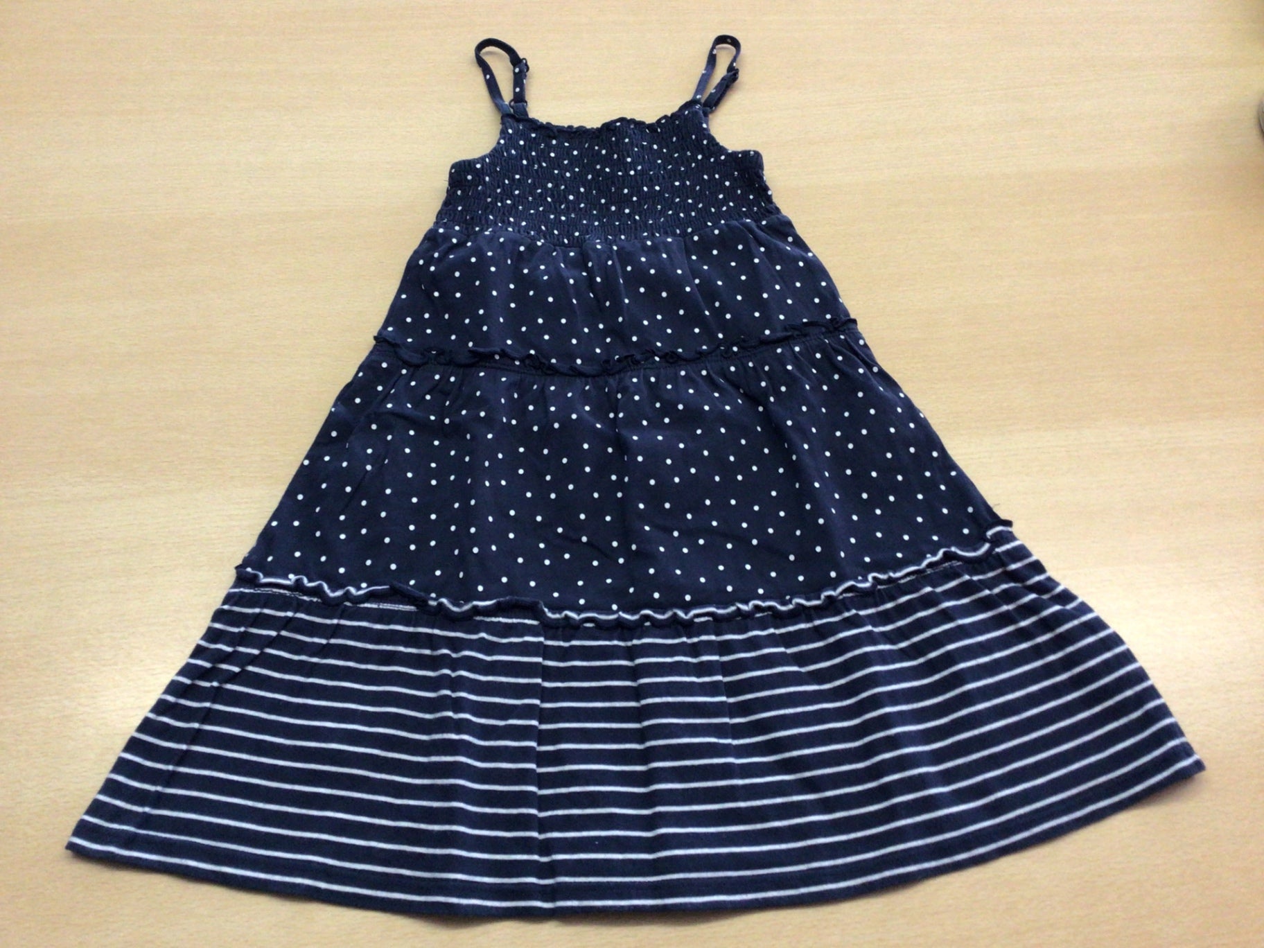  Kleid 110/116 Dunkelblau