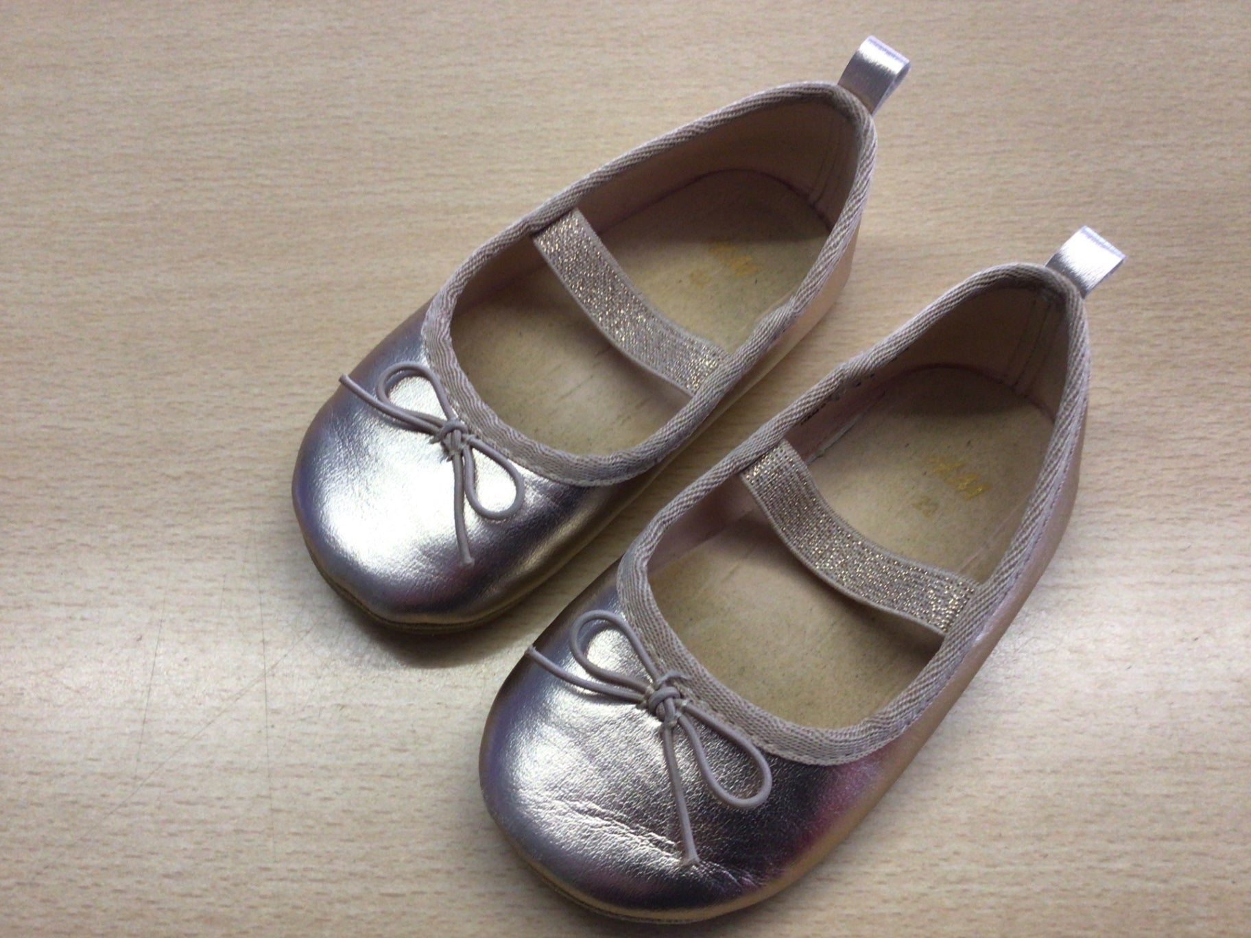 Schuhe 22 Gold