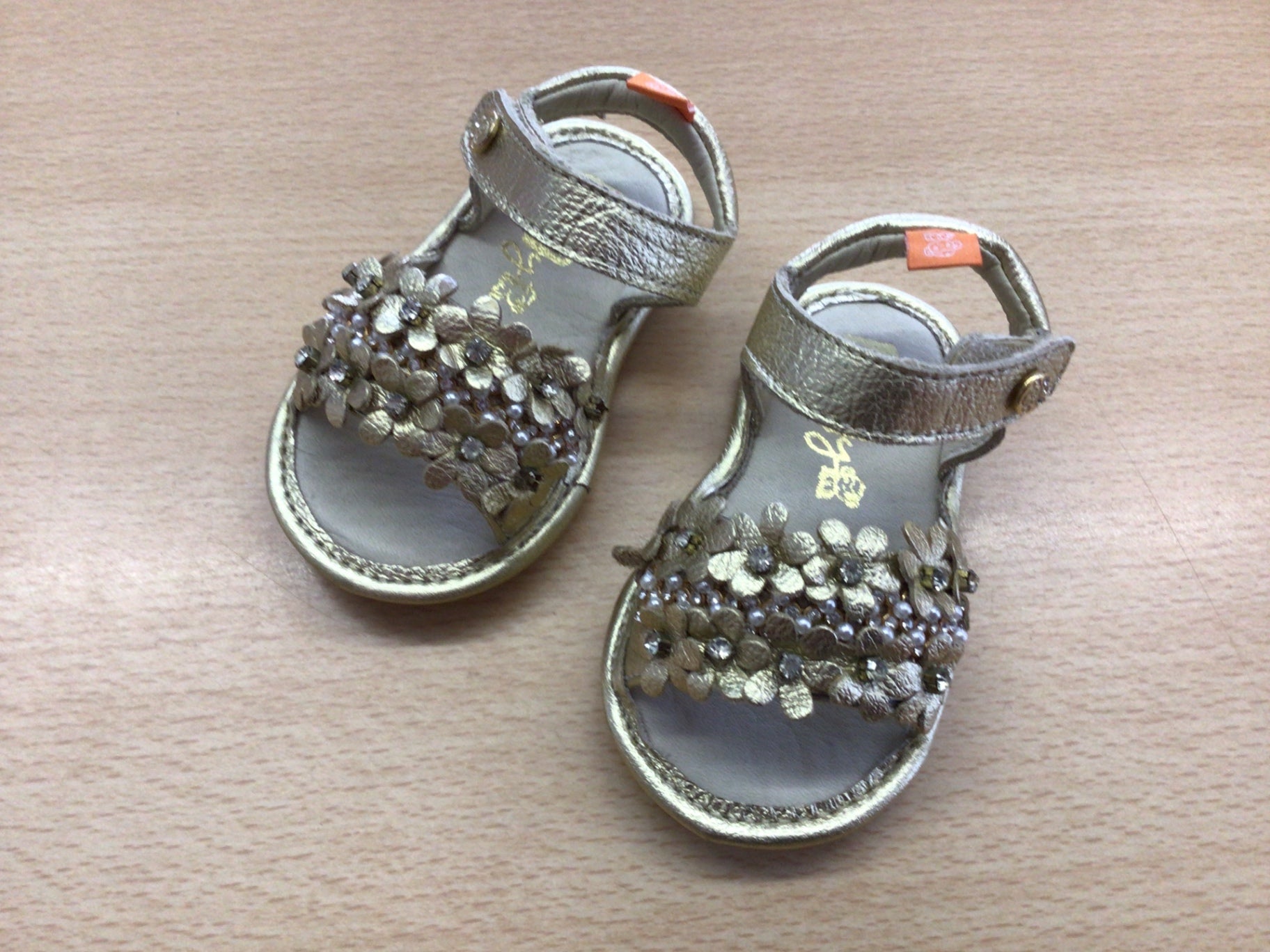 Sandalen 17 Gold