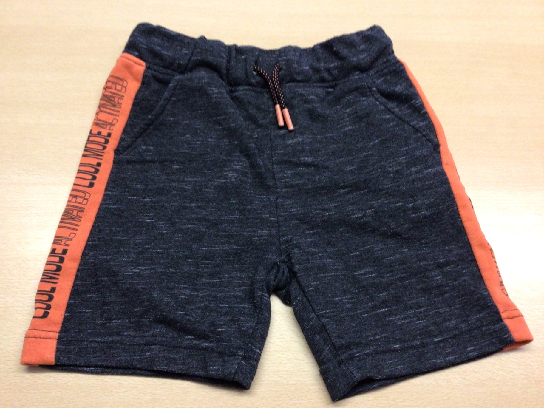 Shorts 128 Dunkelgrau, Orange