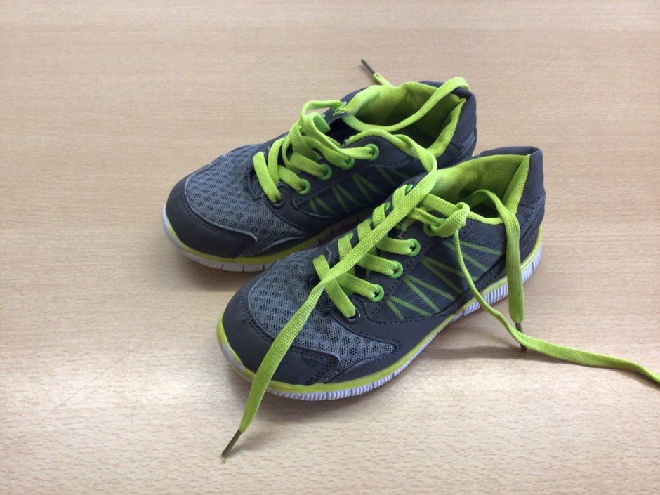 Sneaker 29 Dunkelblau und Neon-Gelb
