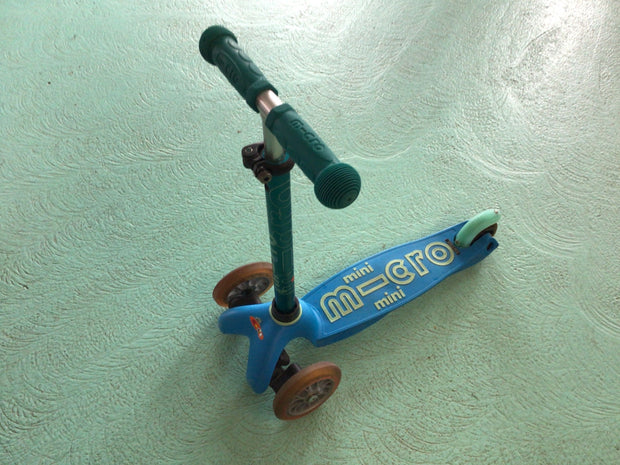Micro Trotti klein Blau