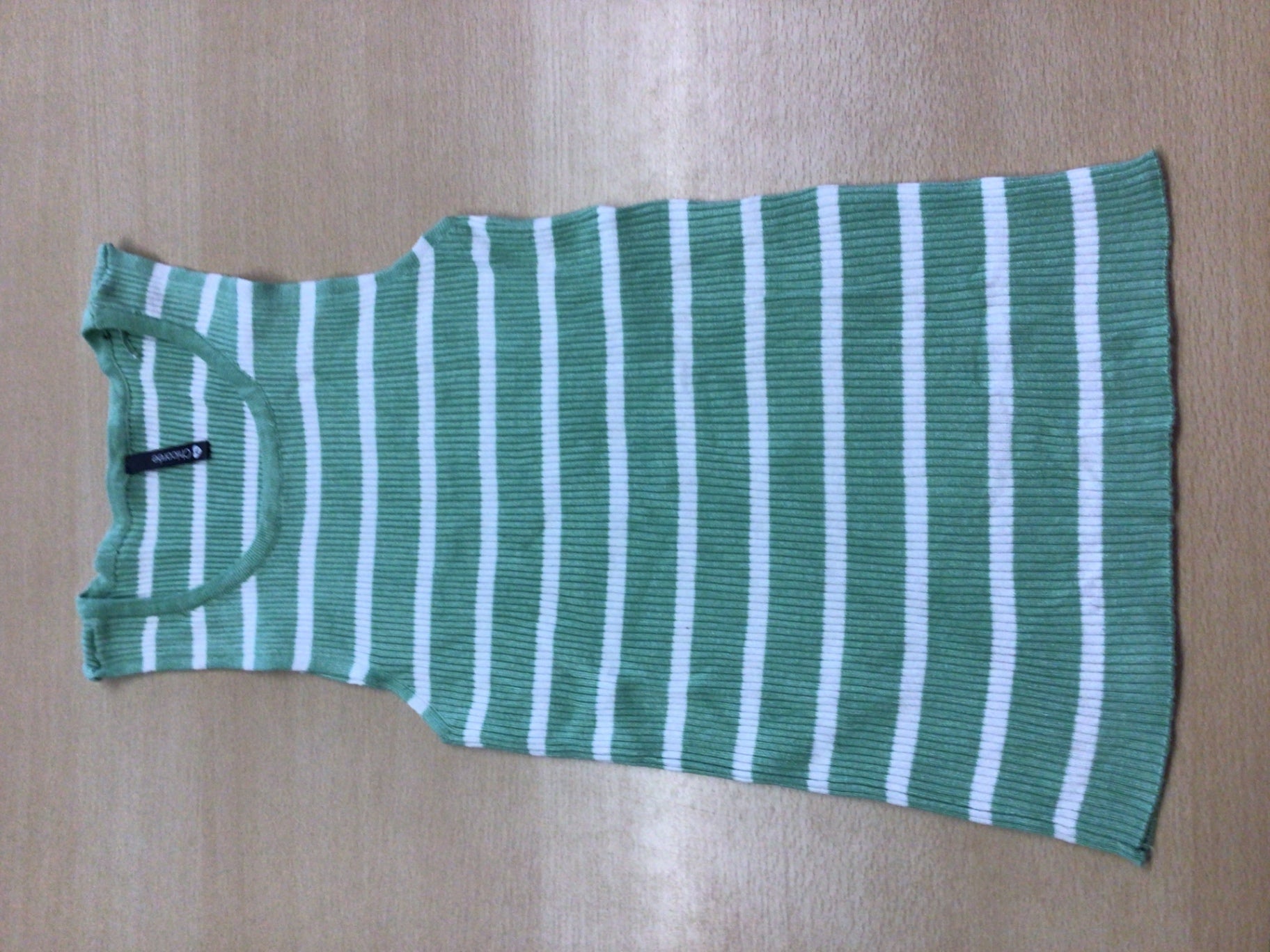 Sommertop XS Grün und Weiß