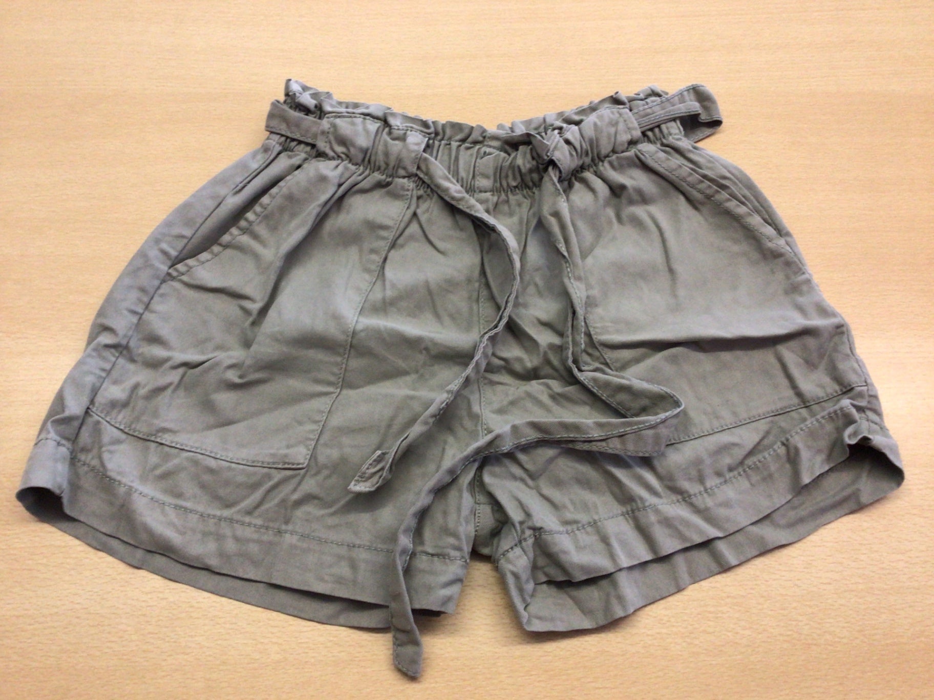 Shorts 146/152 Grau