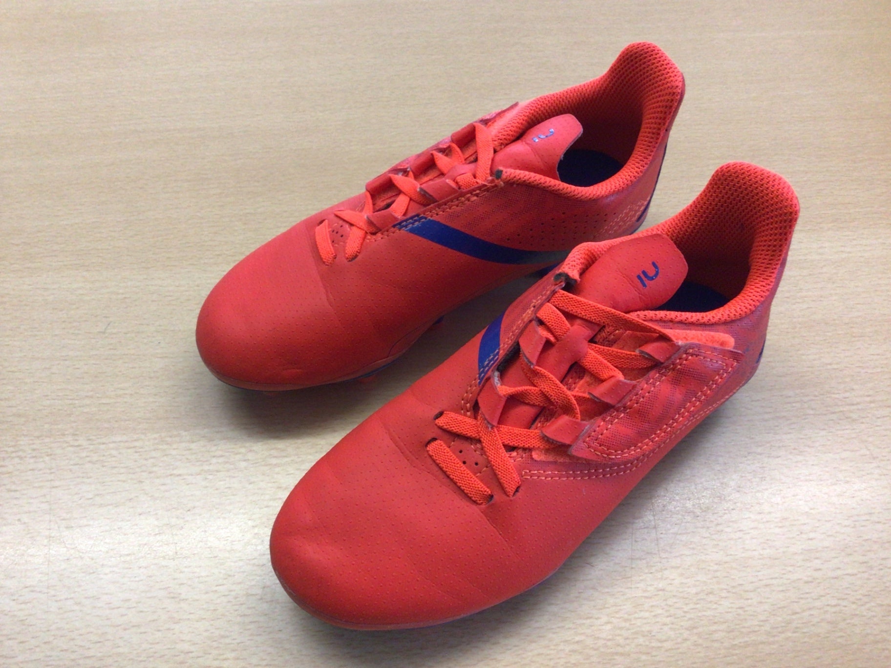 Fussball-Schuhe Rot