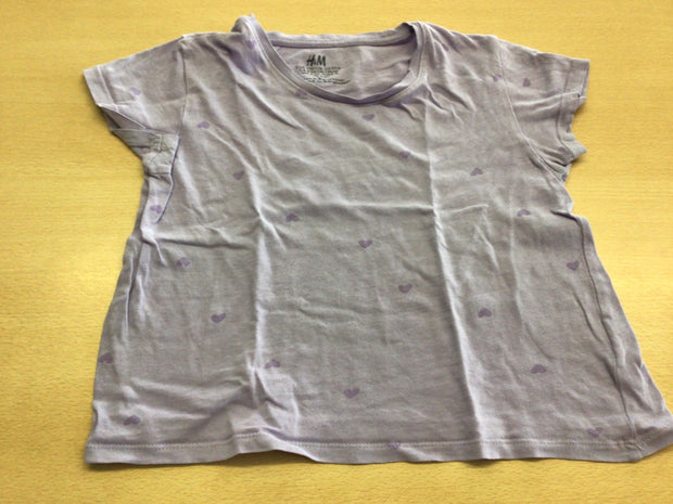 H&M T-Shirt 110/116 Helllila mit lilafarbenen Herzmustern