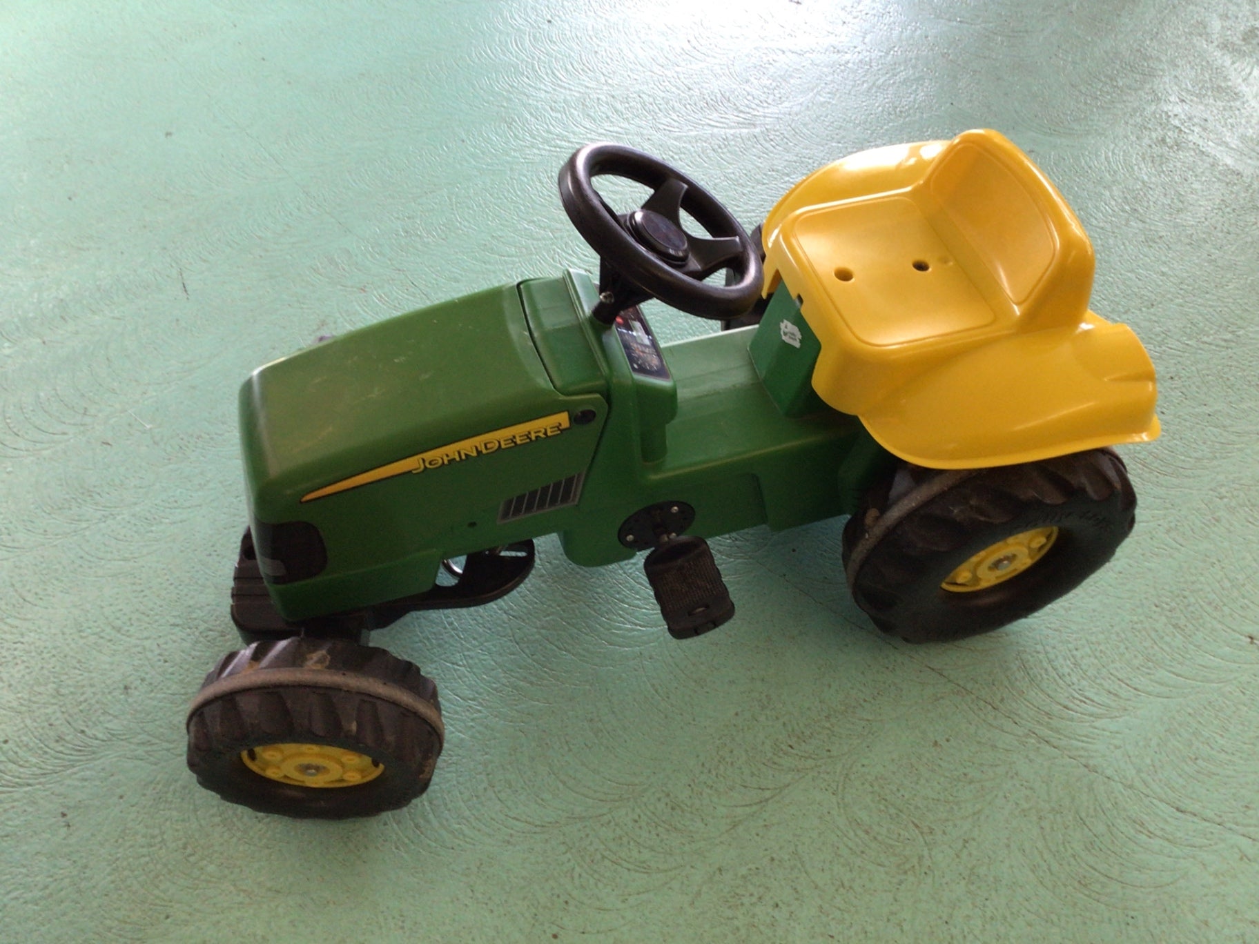 John Deere Kinderspielzeug Traktor Grün, Gelb, Schwarz